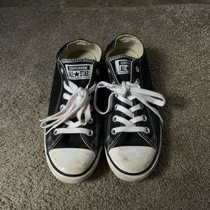 Converse low top. Size 7.5 black.